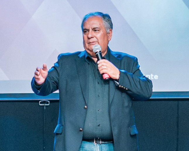 Pastor Luis Luengo